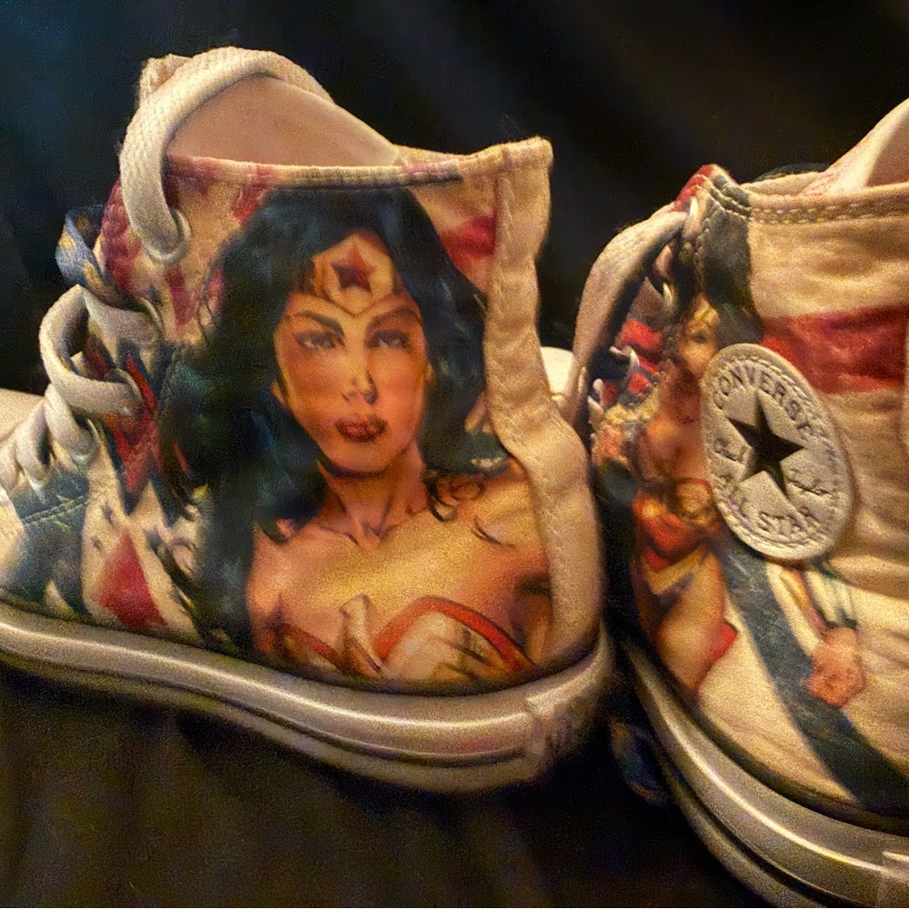 Converse Comic Hero High-Tops in Blue and Red - Picture 2 of 11